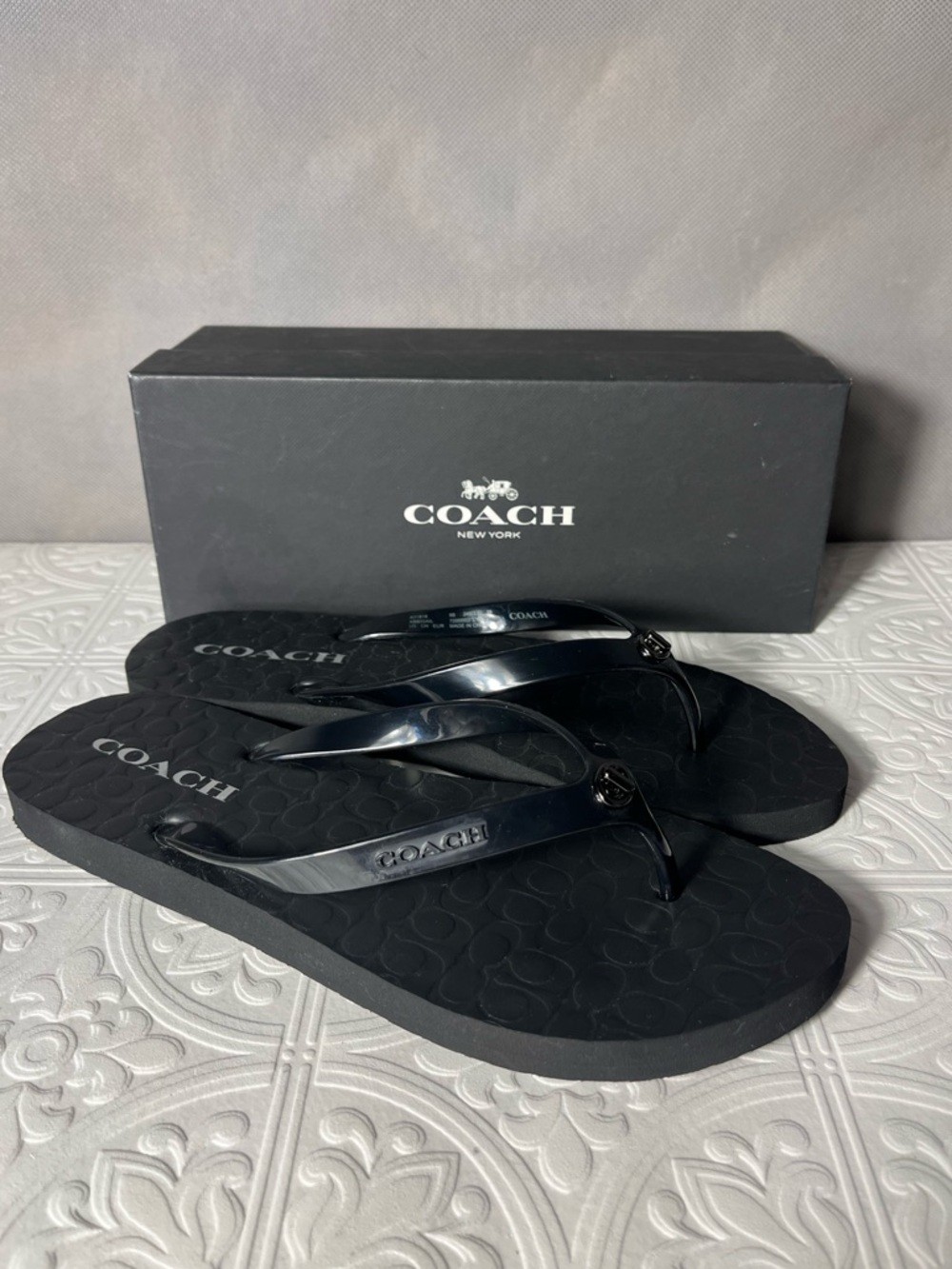 Coach Women’s Abbigail Black/Silver rubber flip flop sandals Coach Logo 9